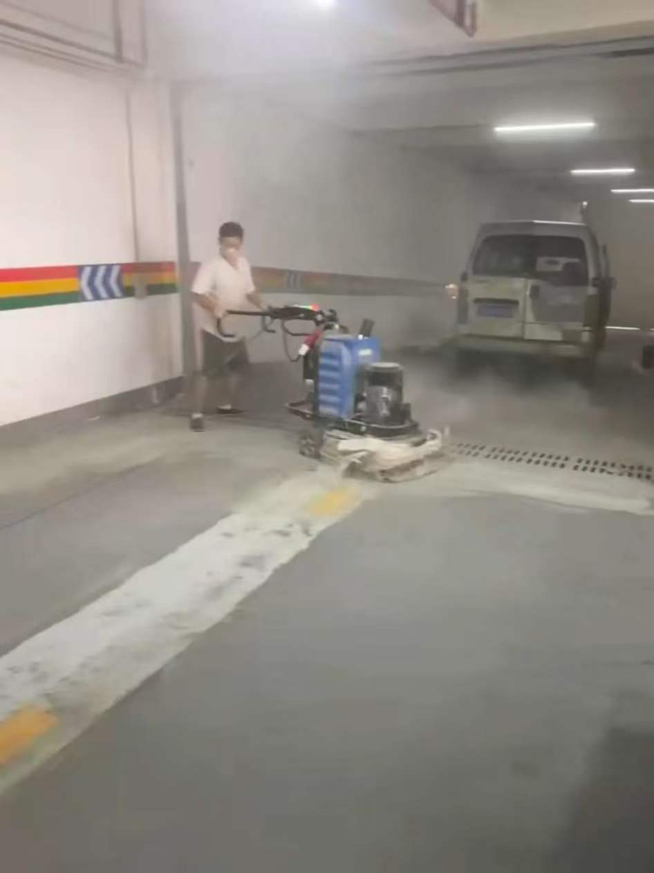 黔江检察院地下车库环氧自流平地坪完工实景